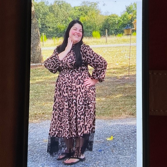 SHEIN Dresses & Skirts - SHEIN Zipper Back, Leopard Print Dress w/Lace Hem P2P 22. SIZE 3X.fits like 1-2X